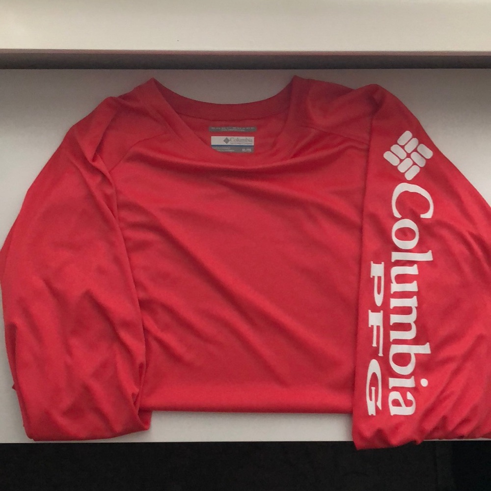 Columbia PFG Workout shirt